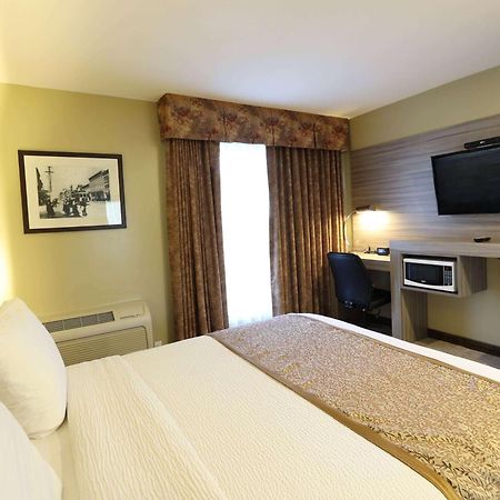 Days Inn By Wyndham Σάρρεϋ Εξωτερικό φωτογραφία