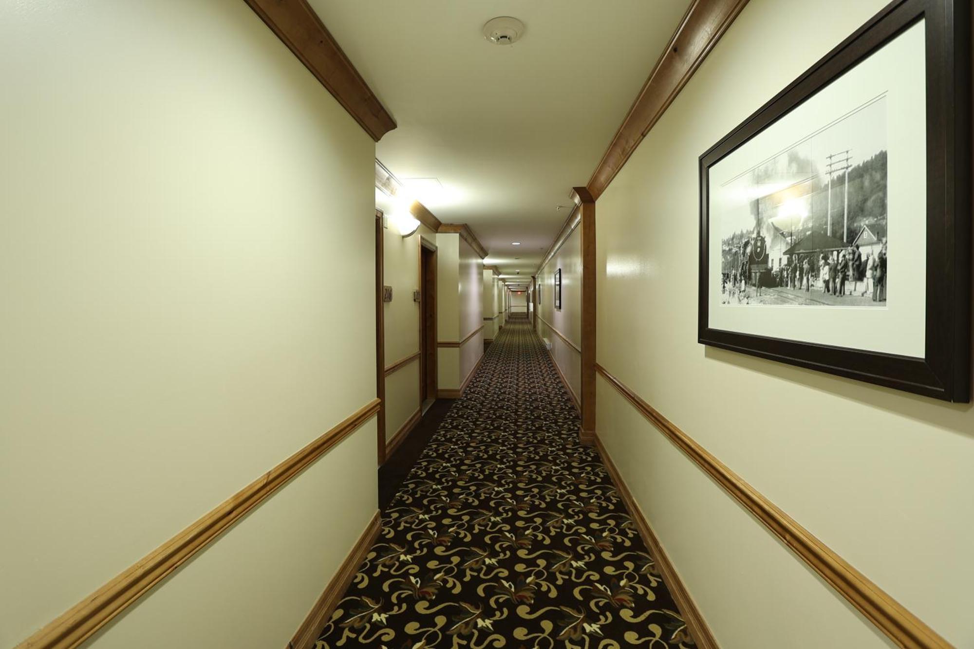 Days Inn By Wyndham Σάρρεϋ Εξωτερικό φωτογραφία