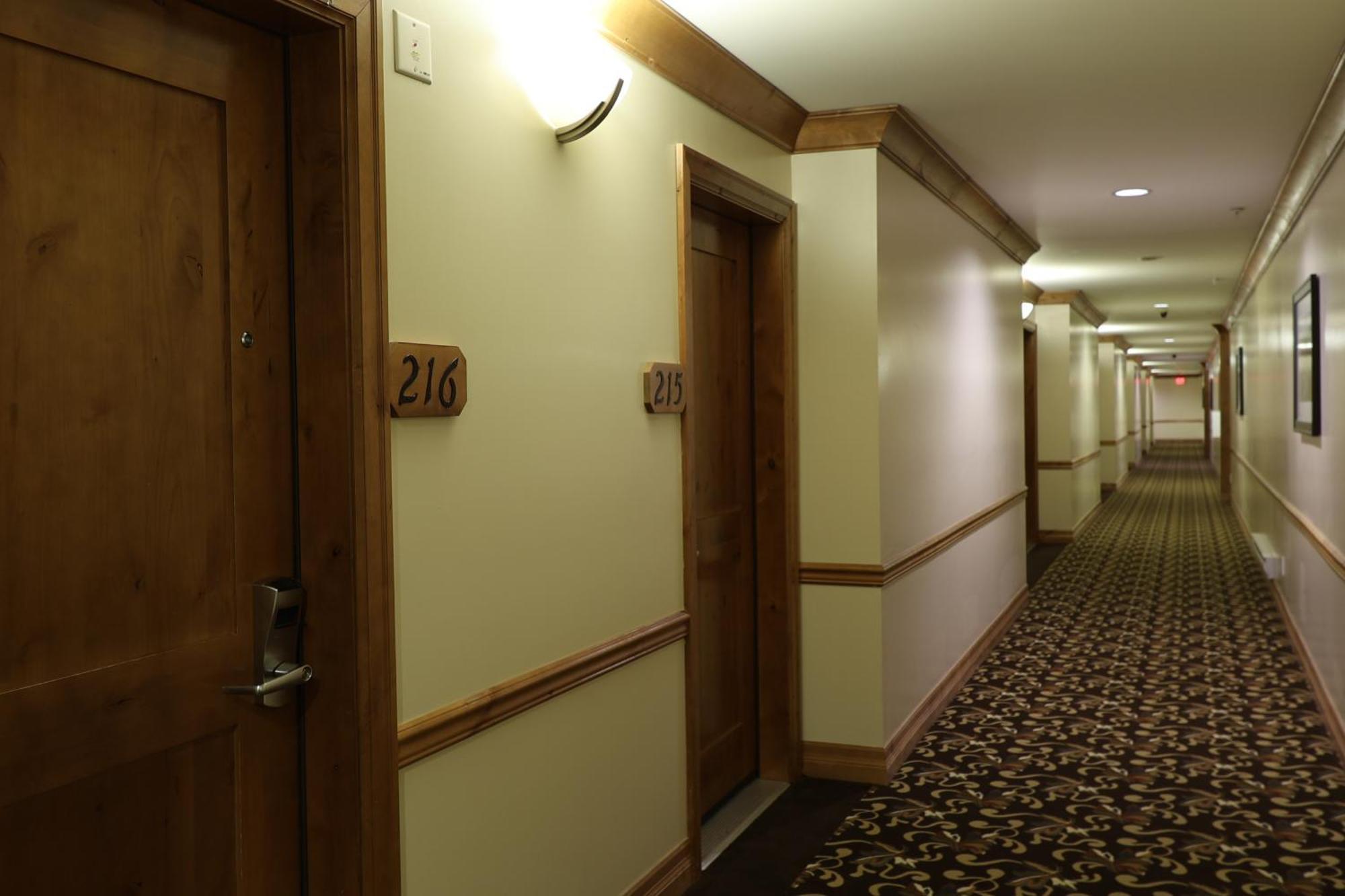 Days Inn By Wyndham Σάρρεϋ Εξωτερικό φωτογραφία